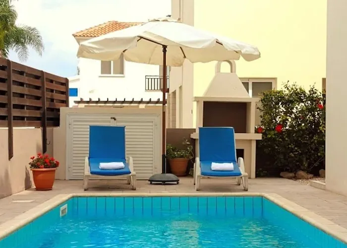 Lola Vilă Ayia Napa